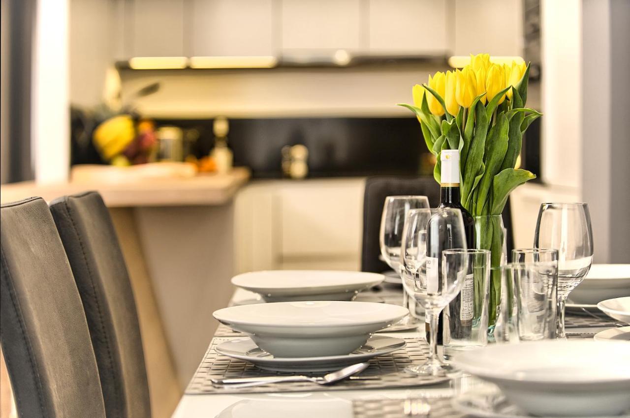Exclusive 2 Bedroom Apartment Old Town - 2 Baths, Balcony And View - By Prague City Apartments エクステリア 写真