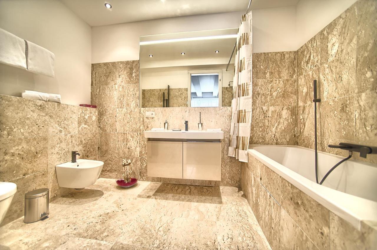 Exclusive 2 Bedroom Apartment Old Town - 2 Baths, Balcony And View - By Prague City Apartments エクステリア 写真