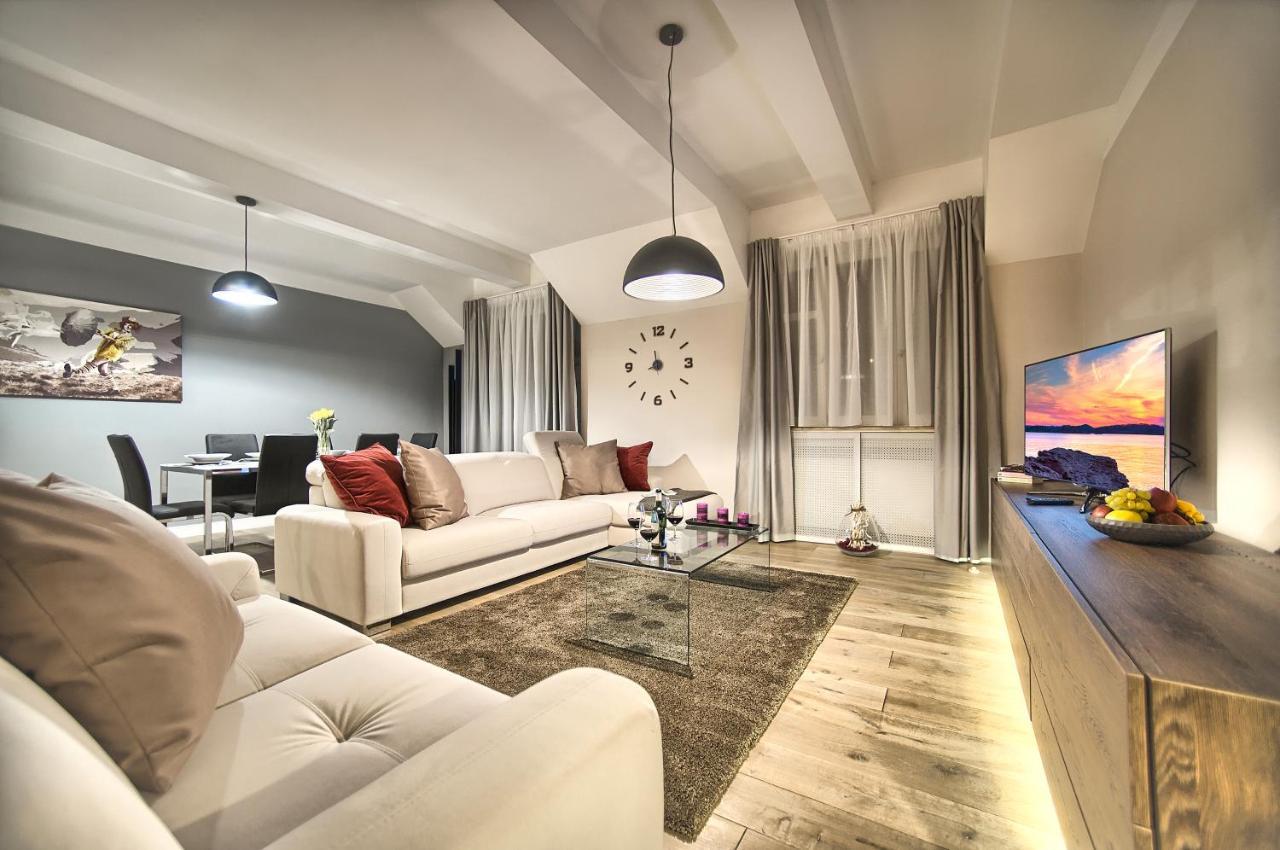 Exclusive 2 Bedroom Apartment Old Town - 2 Baths, Balcony And View - By Prague City Apartments エクステリア 写真